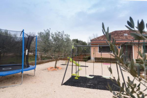 House Jasmin with large garden, near Nin - by TA Leut